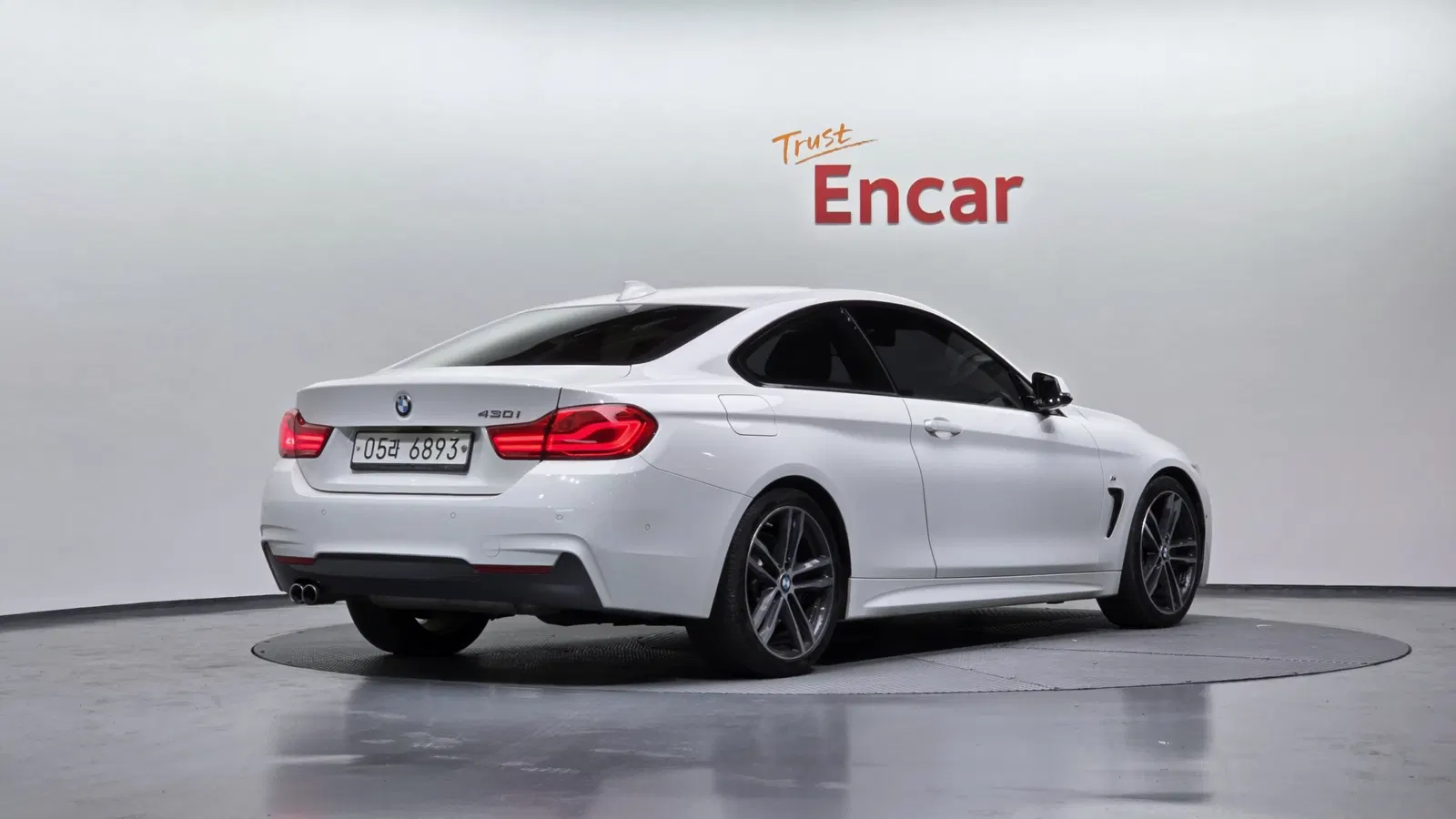 BMW Série 4 (F32) 430i M Sport Coupé 2018 — photo 1 sur 38