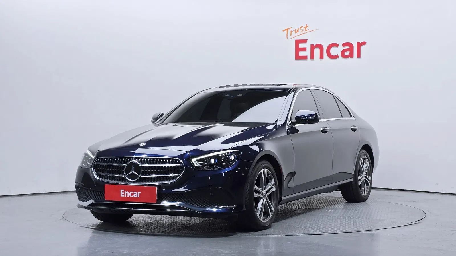 Mercedes-Benz Classe E E350 4MATIC Avantgarde (W213) 2022 — photo 1 sur 20