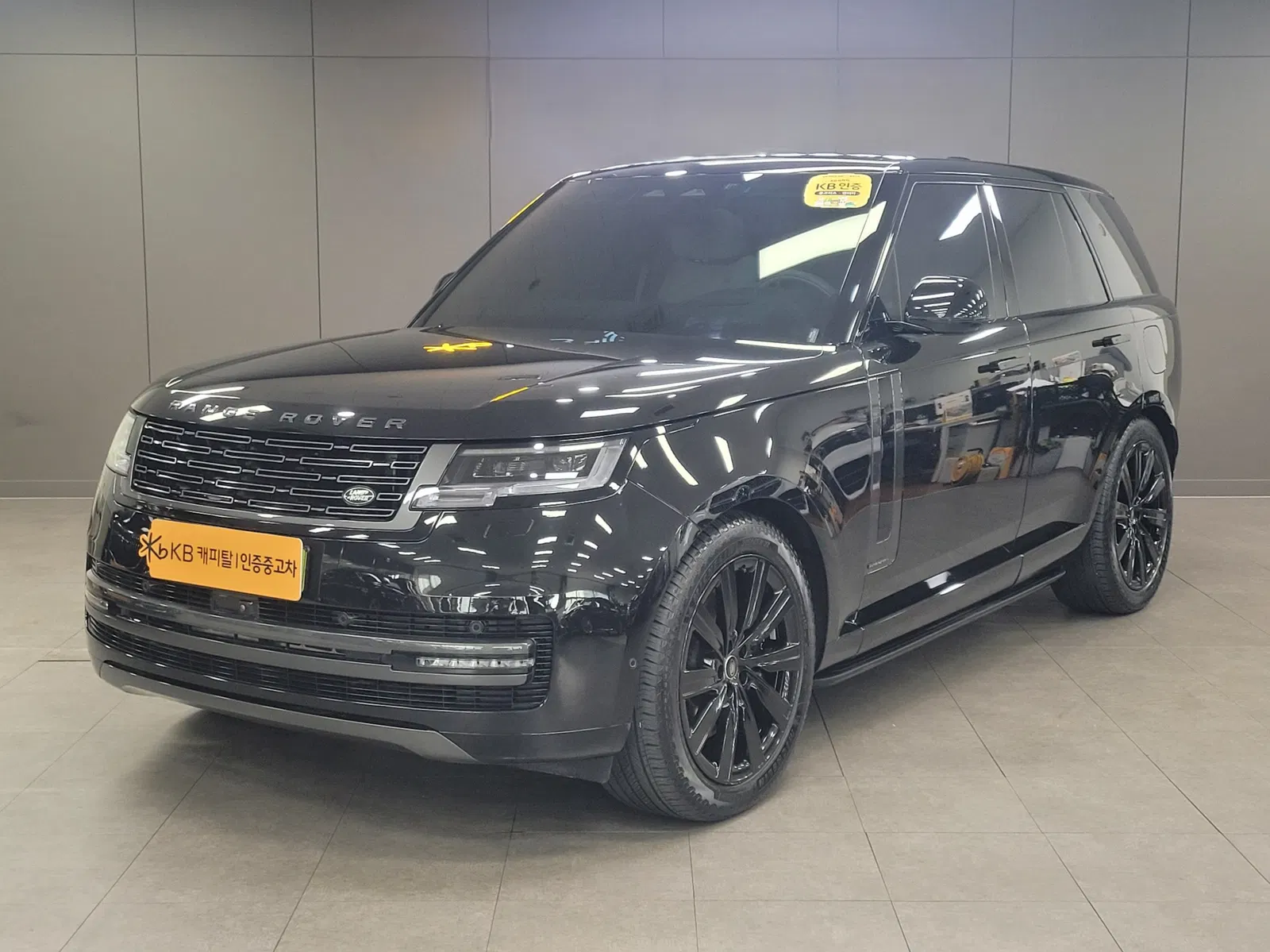 Land Rover Range Rover 5e génération P550E AB 2025 — photo 1 sur 26