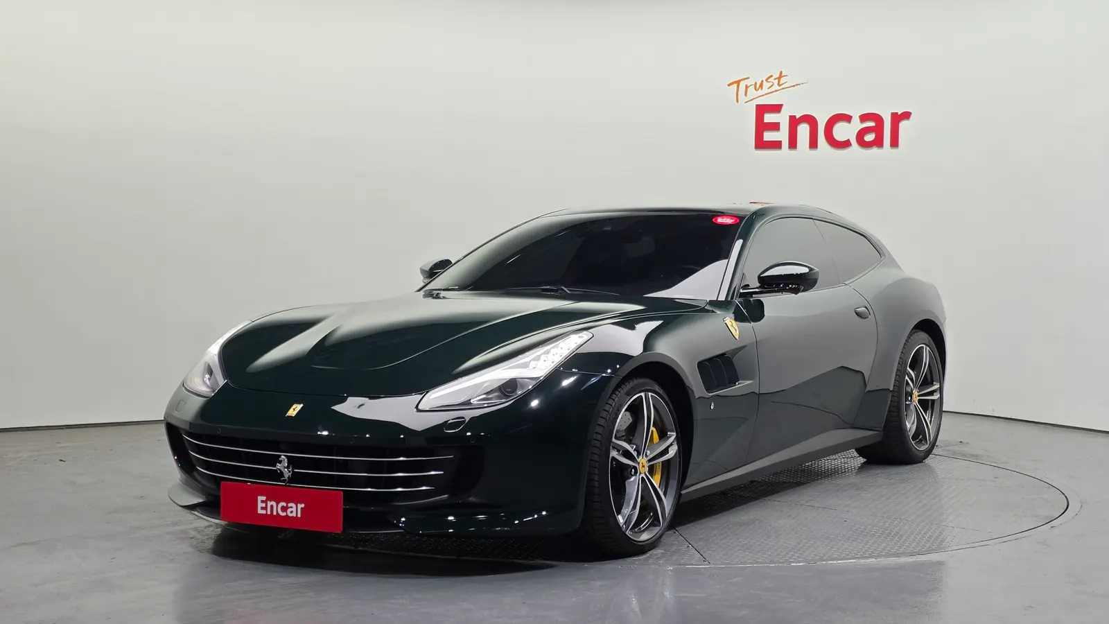 Ferrari GTC4 Lusso 6.3 V12 2020 — photo 1 sur 20