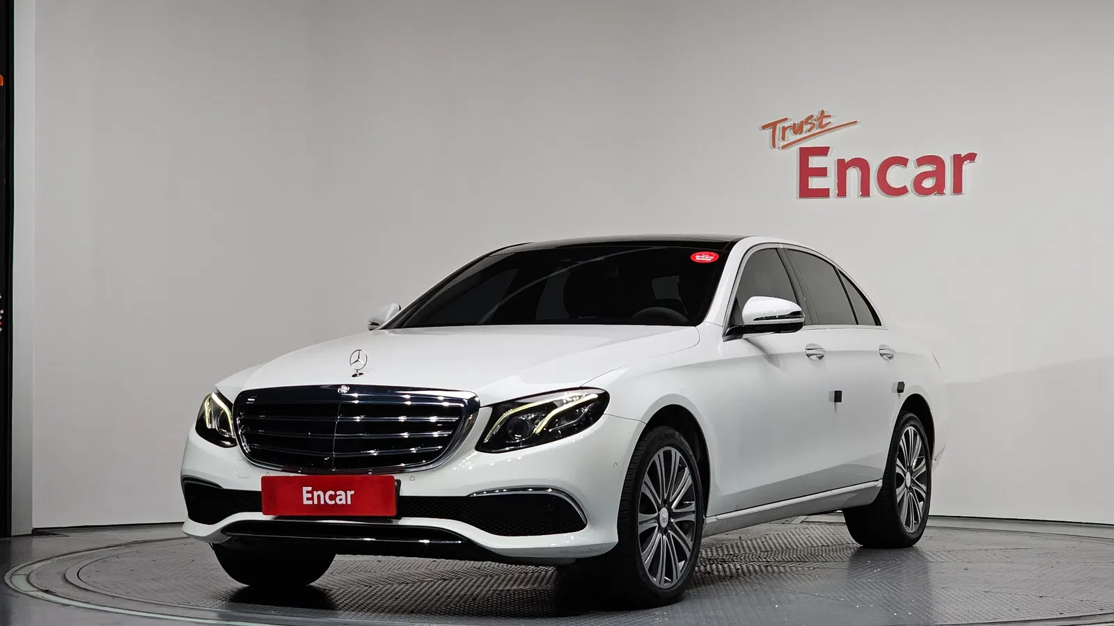Mercedes-Benz Classe E E400 4MATIC Exclusive (W213) 2018 — photo 1 sur 33