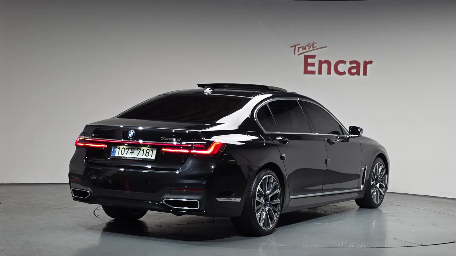BMW Série 7 (G11) 730Ld xDrive M Sport 2022 — photo 1 sur 38
