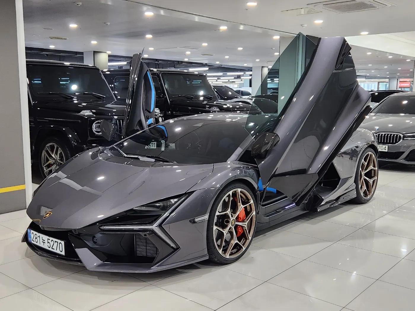 Lamborghini Revuelto 6.5 V12 2025 — photo 1 sur 24