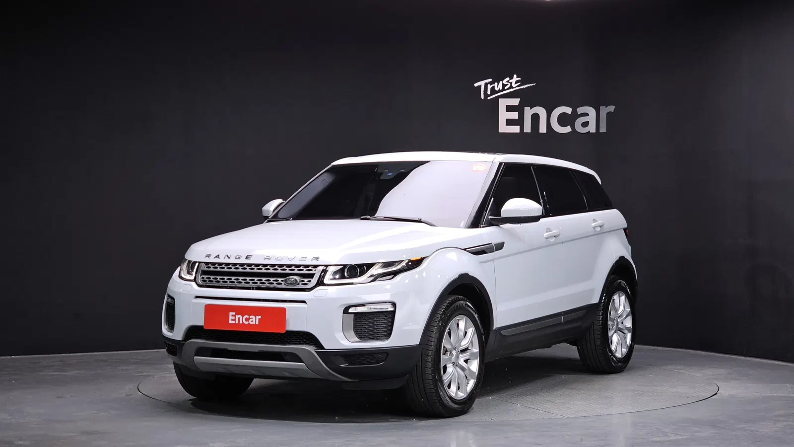 Land Rover Range Rover Evoque 2.0 TD4 SE 2016 — photo 1 sur 26
