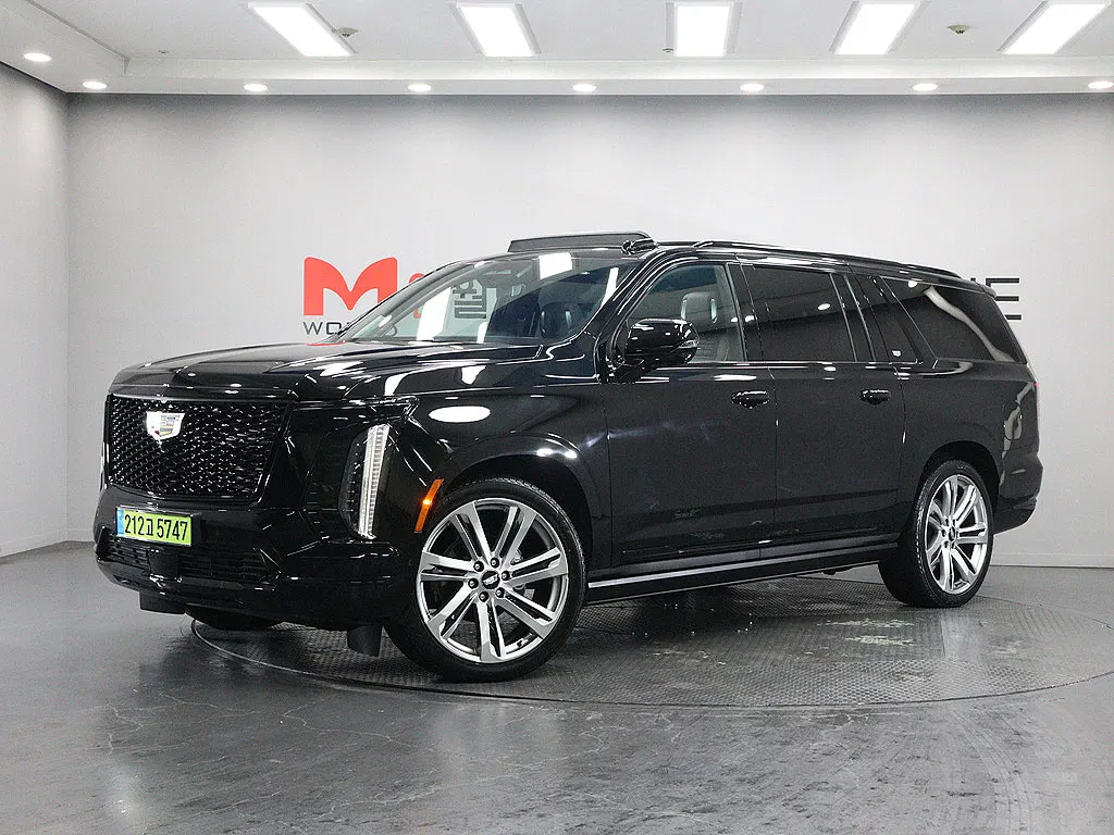 Cadillac Escalade 5e génération 6.2 ESV 2025 — photo 1 sur 25