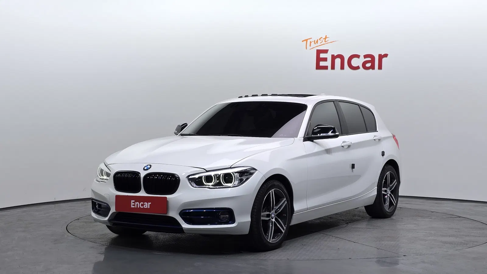 BMW Série 1 (F20) 118d Sport 5 portes 2018 — photo 1 sur 20