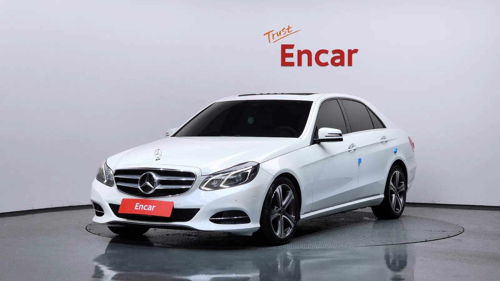 Mercedes-Benz Classe E E220 BlueTEC Avantgarde (W212) 2016 — photo 1 sur 20