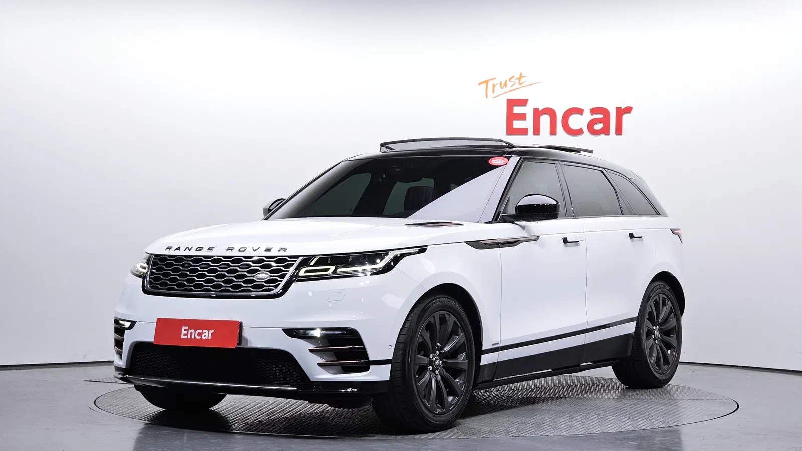 Land Rover Range Rover Velar 3.0 D300 R-Dynamic SE 2018 — photo 1 sur 20