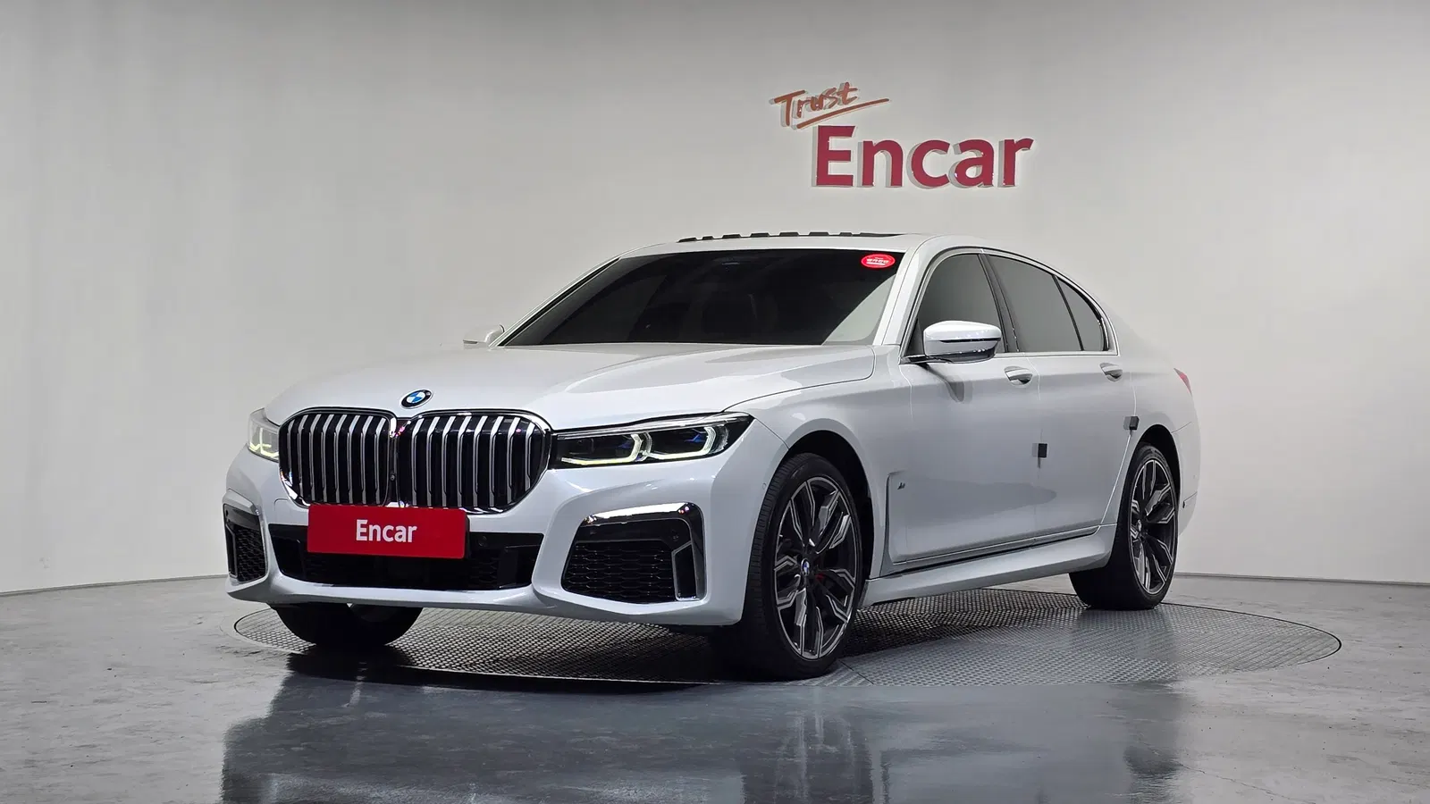 BMW Série 7 (G11) 740i M Sport 2020 — photo 1 sur 36