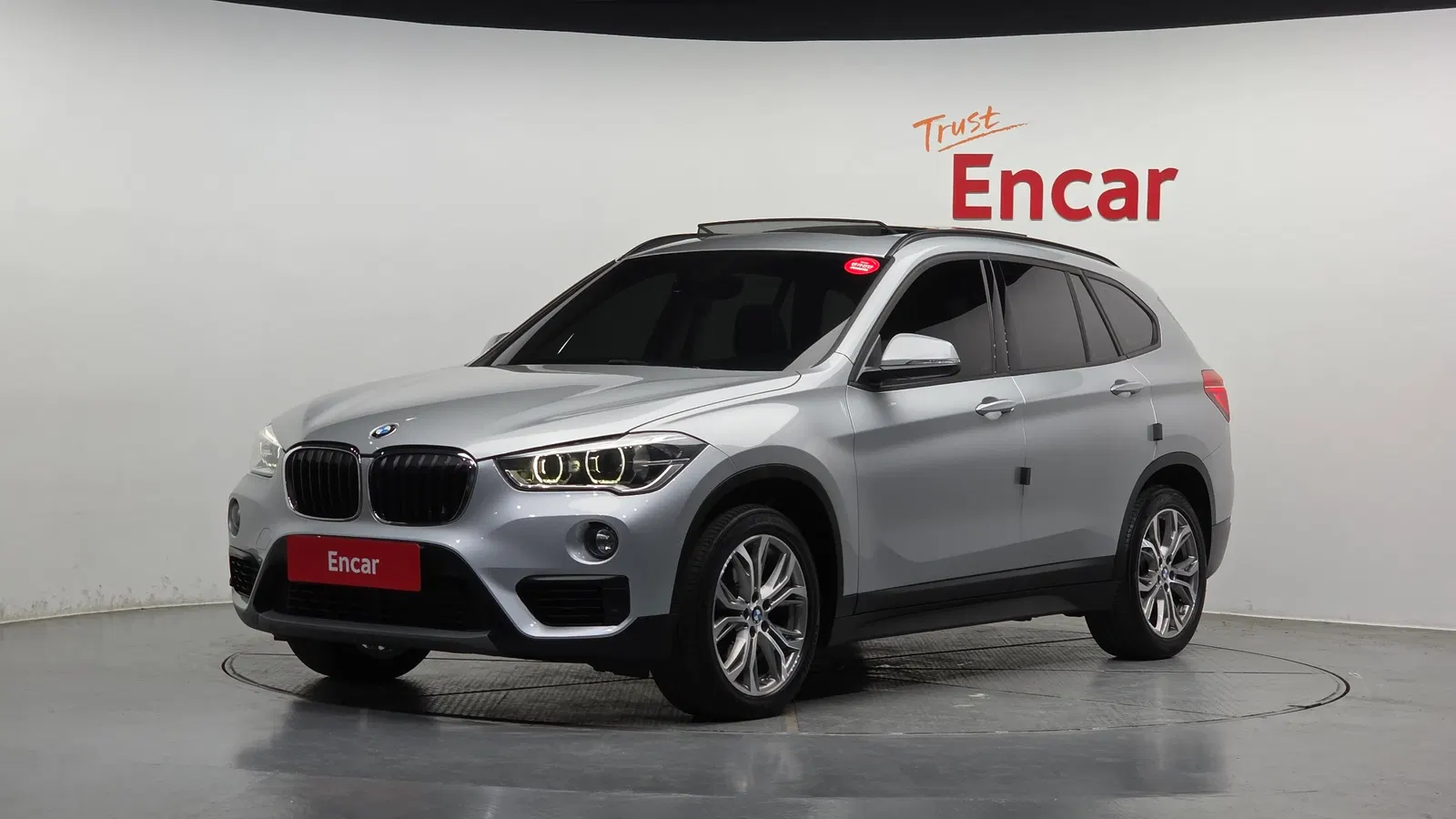 BMW X1 (F48) xDrive 18d Joy 2018 — photo 1 sur 38