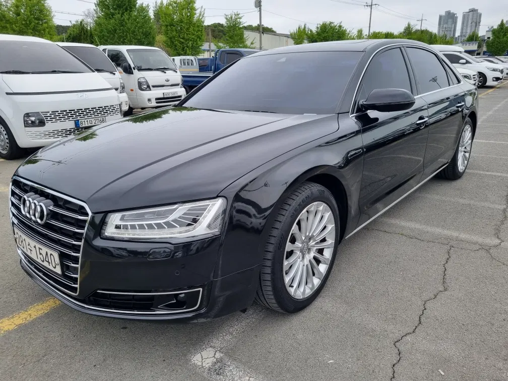 Audi A8 50 TFSI Quattro LWB 2015 — photo 1 sur 26
