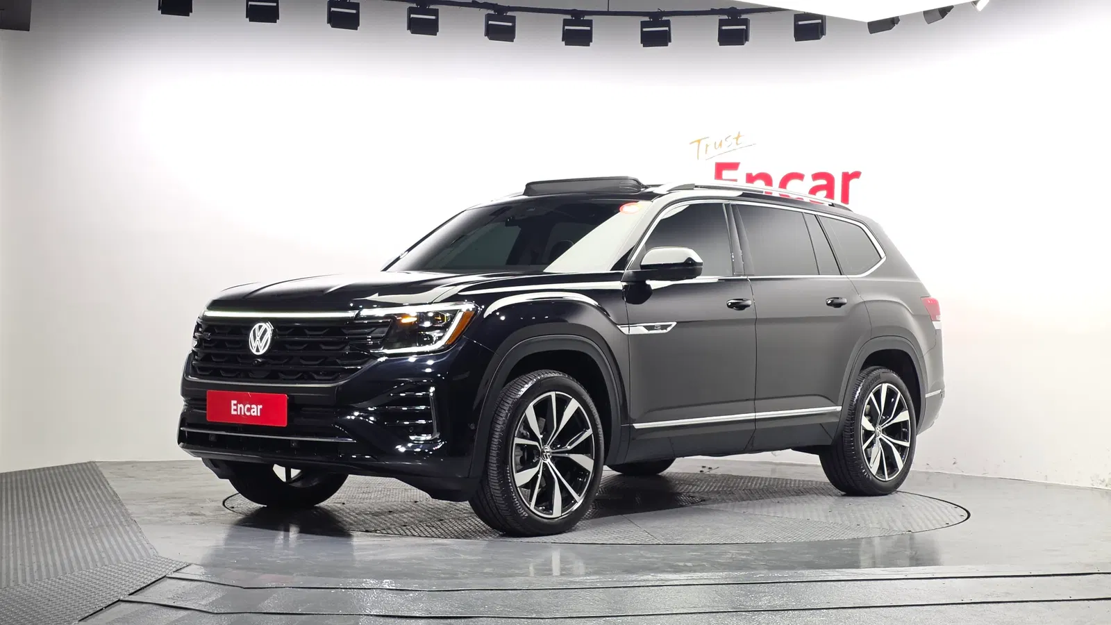Volkswagen Atlas 2.0 TSI R-LINE 6 places 2025 — photo 1 sur 38