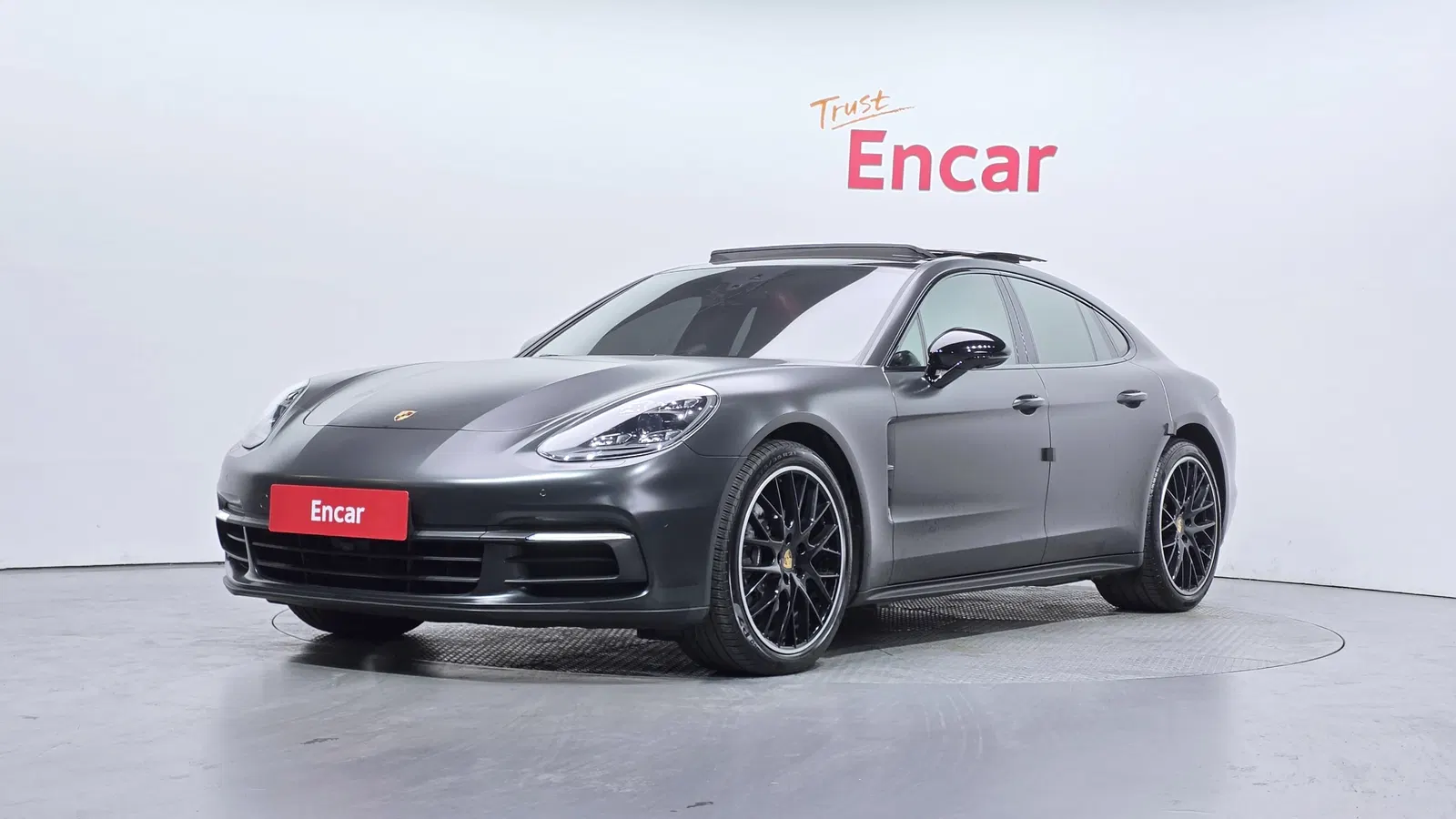 Porsche Panamera (971) 3.0 AWD 2018 — photo 1 sur 20