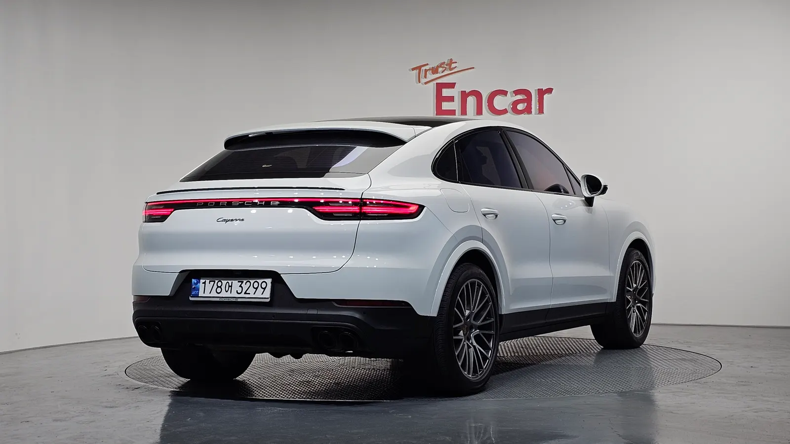 Porsche Cayenne (PO536) 3.0 Coupé Platinum Edition 2023 — photo 1 sur 39