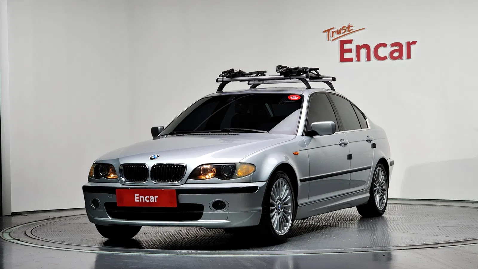 BMW Série 3 325i Sedan 2003 — photo 1 sur 26