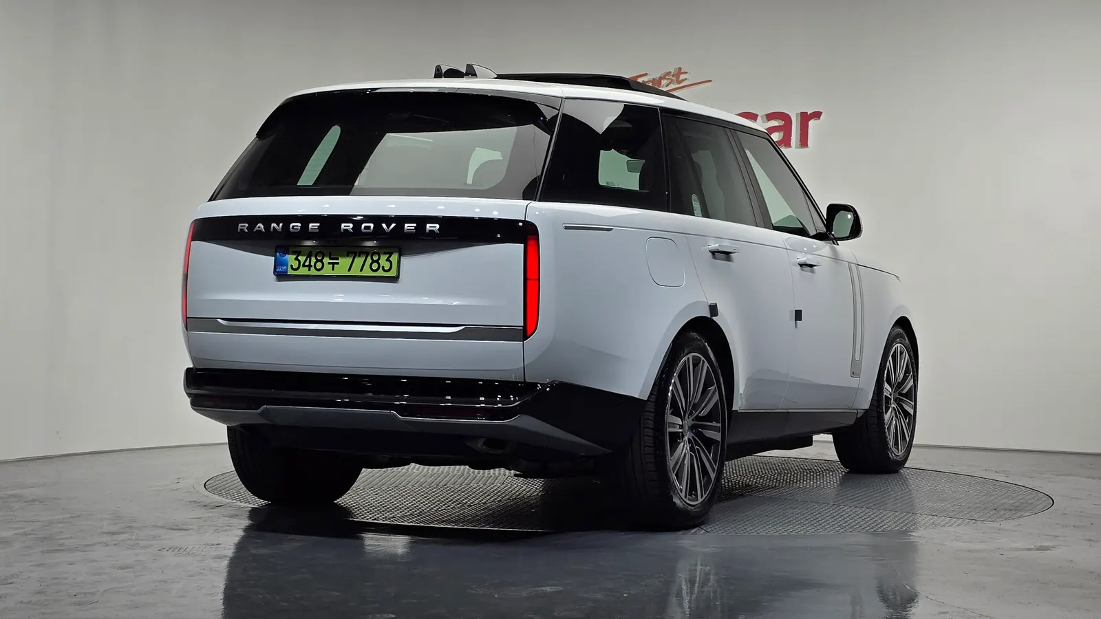 Land Rover Range Rover 5e génération P550E AB 2025 — photo 1 sur 38