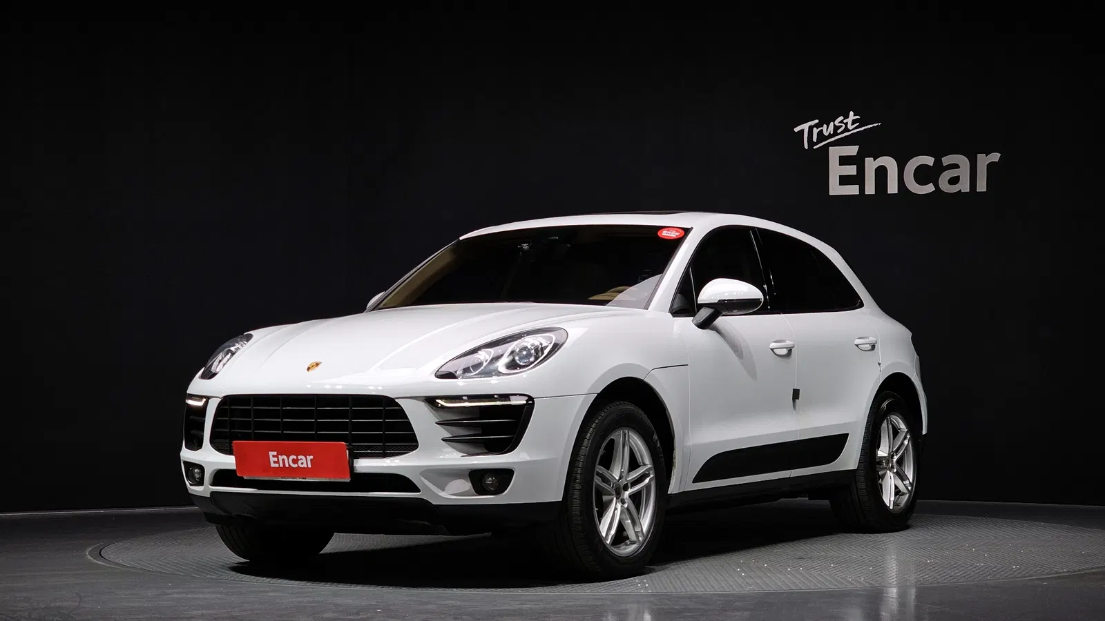 Porsche Macan 2.0 2017 — photo 1 sur 20