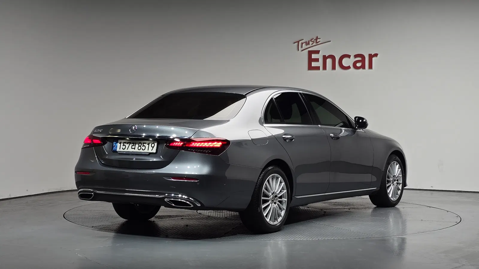 Mercedes-Benz Classe E E250 Exclusive (W213) 2021 — photo 1 sur 34