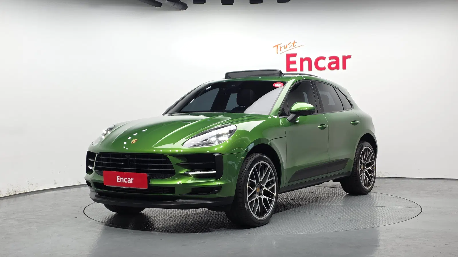 Porsche Macan 2.0 2021 — photo 1 sur 30