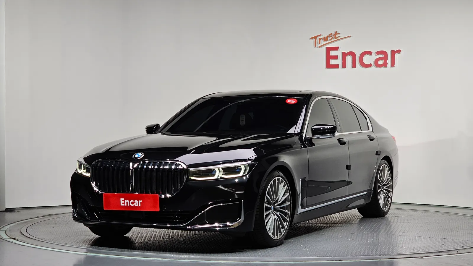 BMW Série 7 (G11) 740i Design Pure Excellence 2021 — photo 1 sur 34