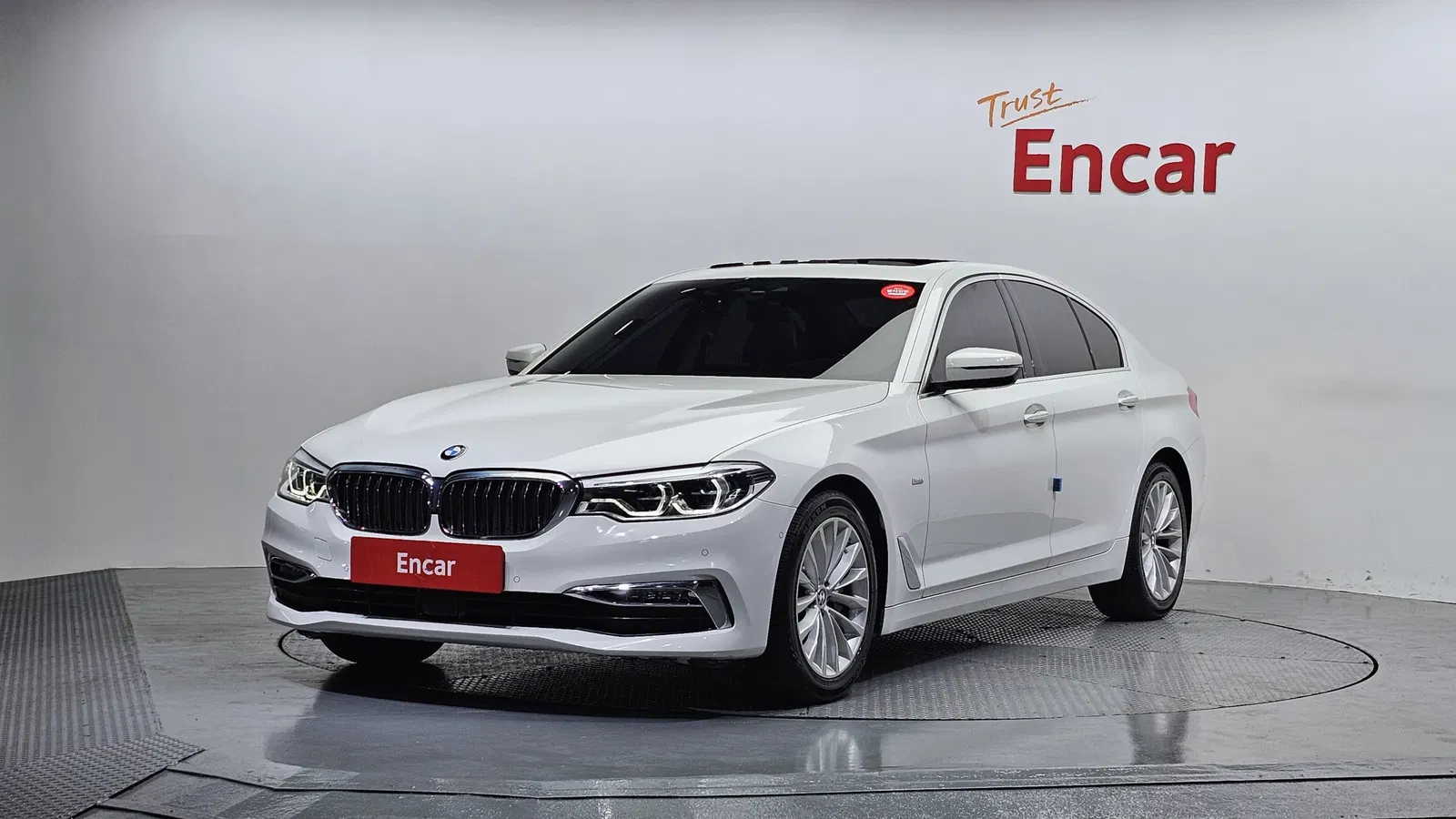 BMW Série 5 (G30) 530i Luxury Plus 2018 — photo 1 sur 20