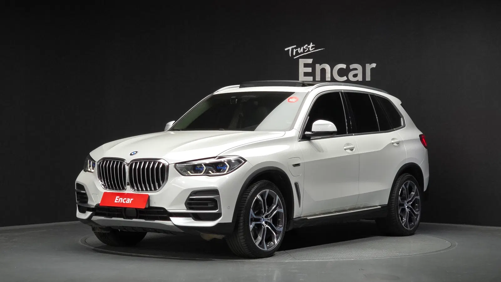 BMW X5 (G05) xDrive 45e xLine 2022 — photo 1 sur 34