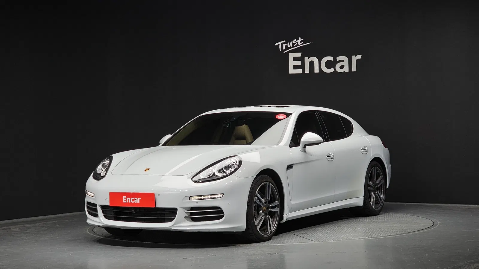 Porsche Panamera 3.6 AWD Edition 2016 — photo 1 sur 26