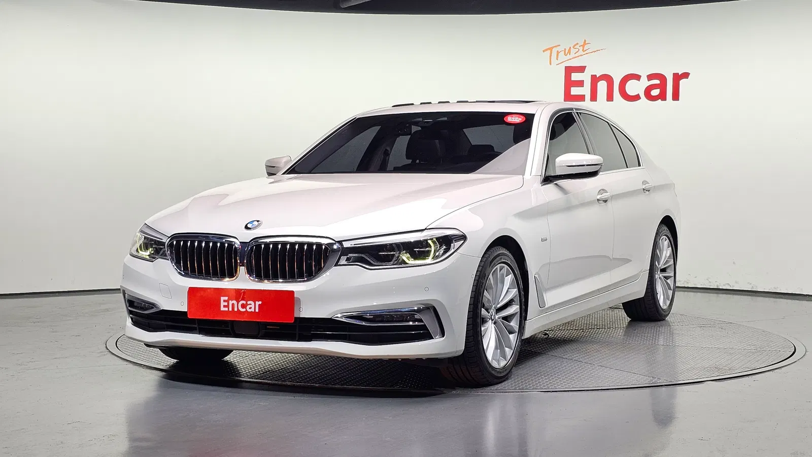 BMW Série 5 (G30) 520d Luxury Plus 2018 — photo 1 sur 20