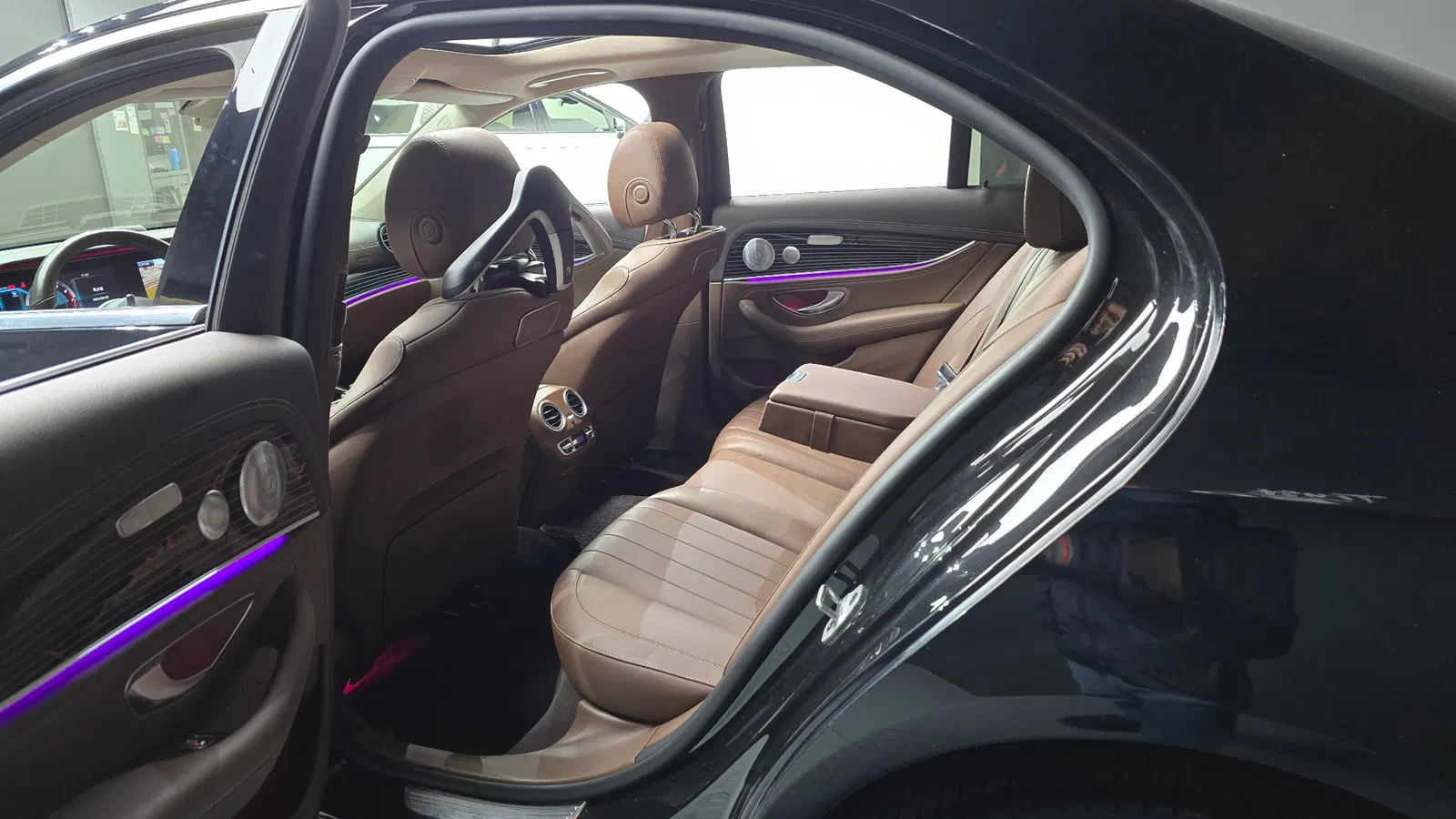 Mercedes-Benz Classe E E450 4MATIC Exclusive (W213) 2020 — photo 1 sur 36