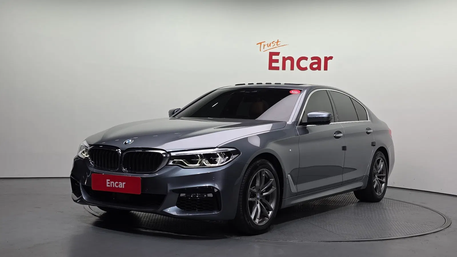 BMW Série 5 (G30) 520d xDrive M Sport 2018 — photo 1 sur 32