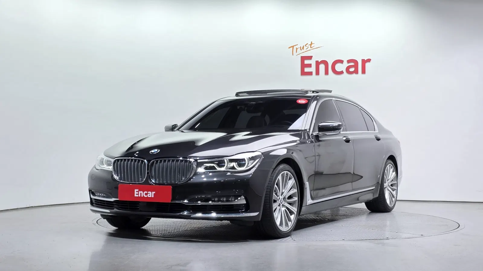 BMW Série 7 (G11) 750Li xDrive Premium 2017 — photo 1 sur 37