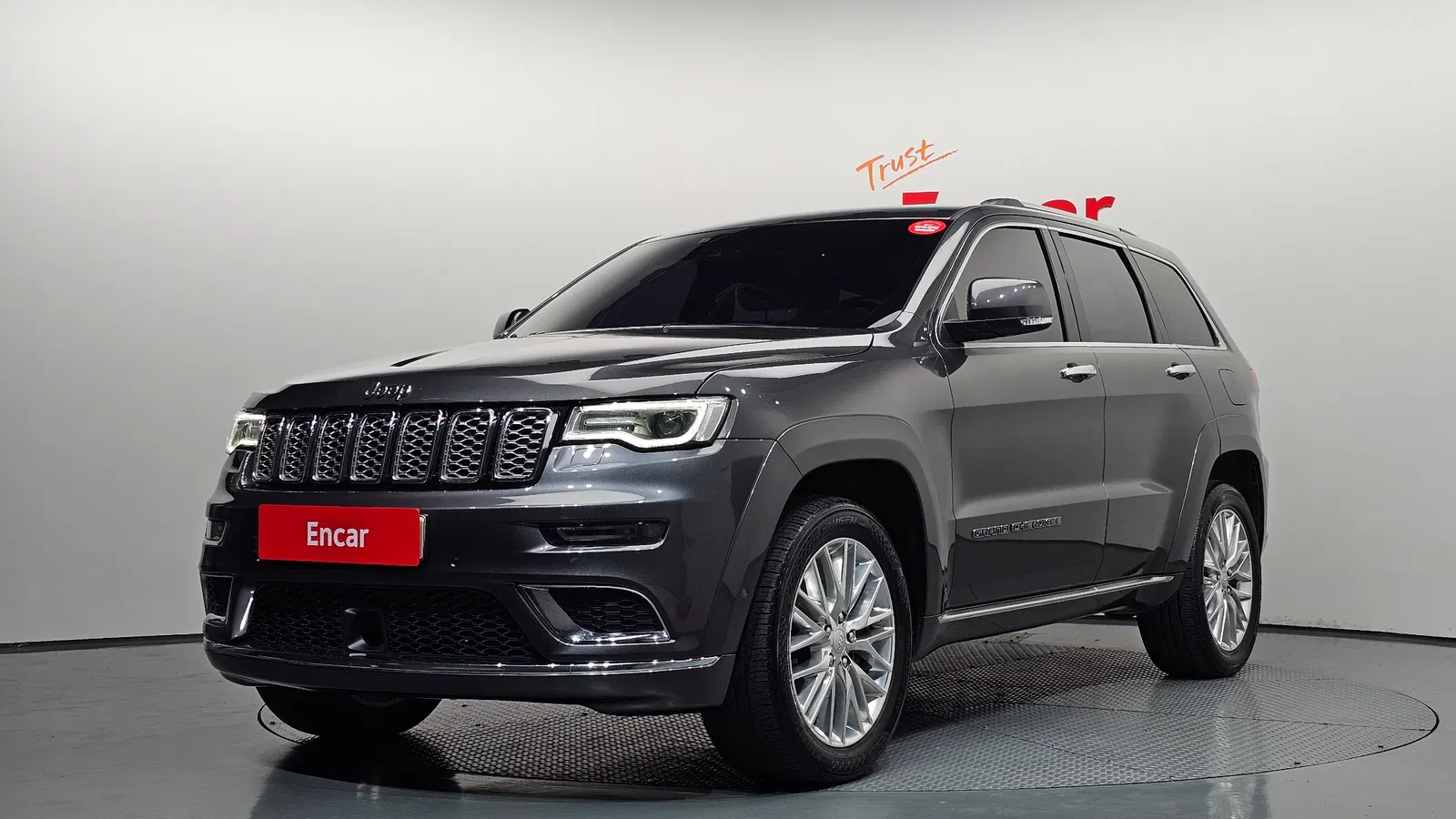 Jeep Grand Cherokee 3.0 Diesel Overland Summit 2018 — photo 1 sur 39
