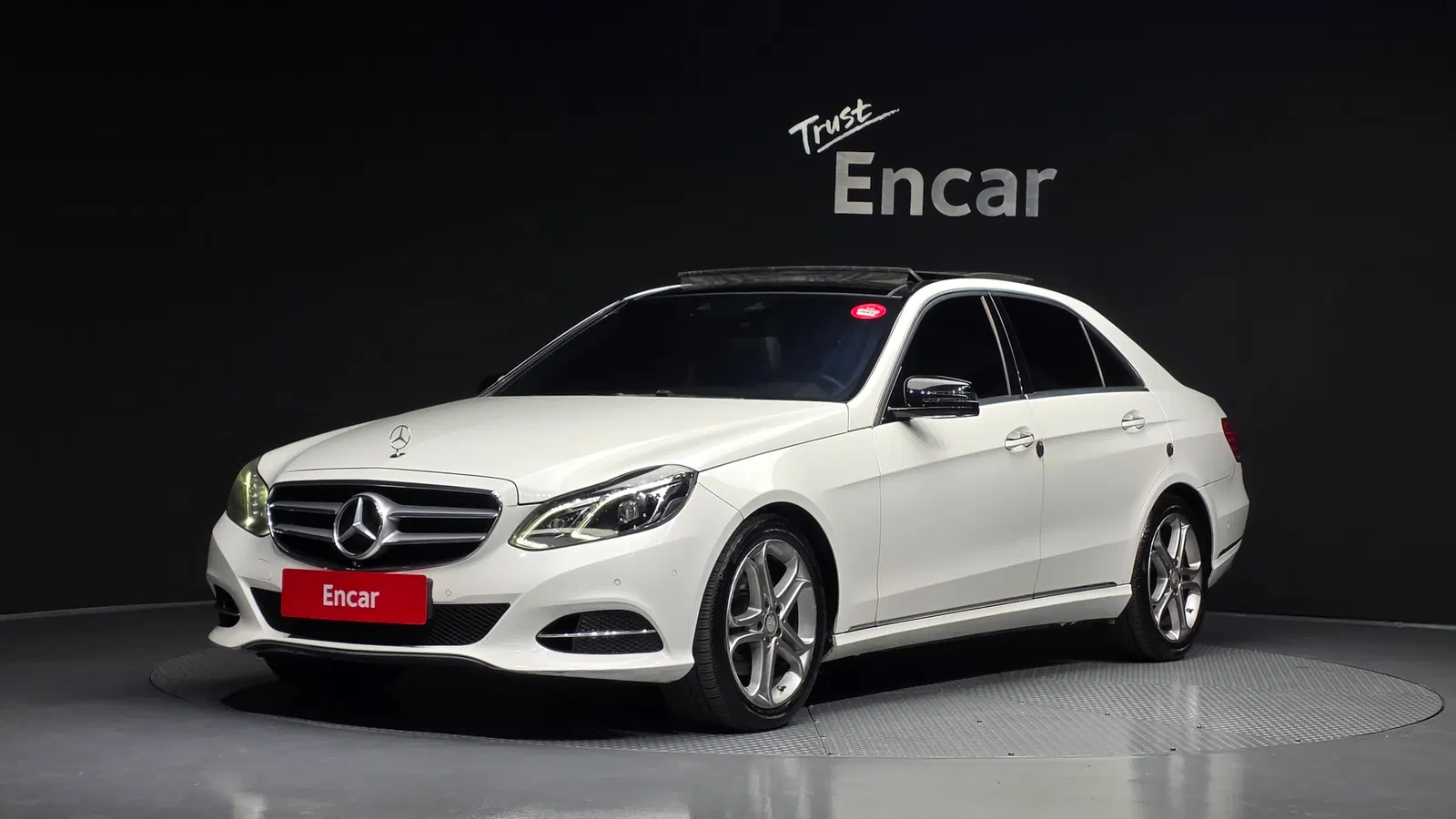 Mercedes-Benz Classe E E250 BlueTEC 4MATIC Avantgarde (W212) 2016 — photo 1 sur 20
