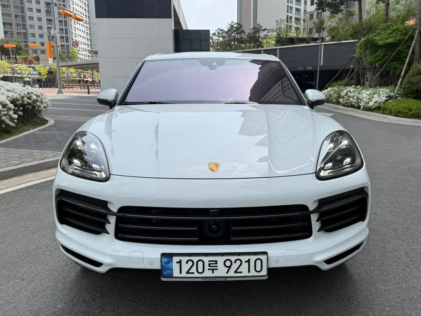Porsche Cayenne (PO536) 3.0 Platinum Edition 2023 — photo 1 sur 8