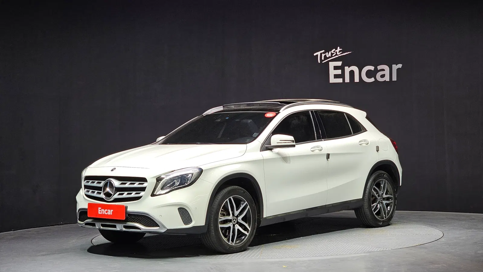 Mercedes-Benz GLA GLA220 Premium (X156) 2018 — photo 1 sur 20