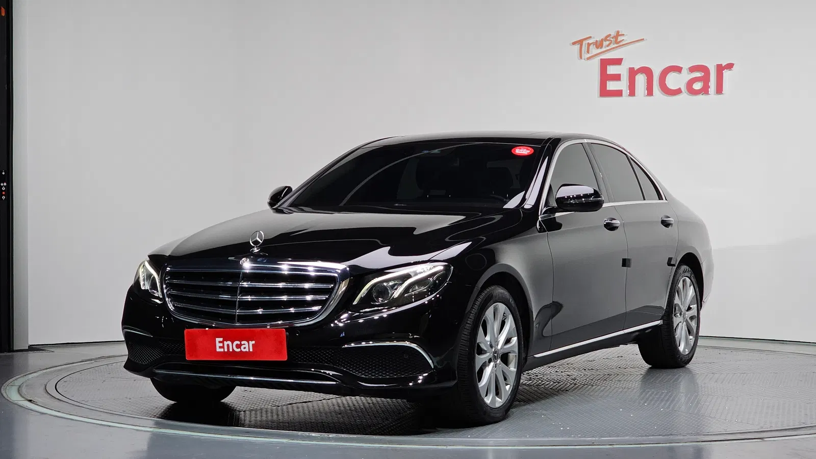 Mercedes-Benz Classe E E220d 4MATIC Exclusive (W213) 2019 — photo 1 sur 34