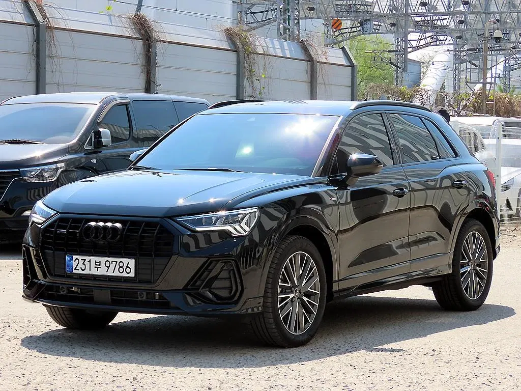 Audi Q3 (F3) 40 TFSI Quattro Premium 2025 — photo 1 sur 26