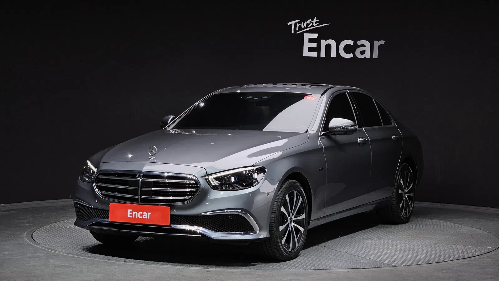 Mercedes-Benz Classe E E300e 4MATIC Exclusive (W213) 2021 — photo 1 sur 43