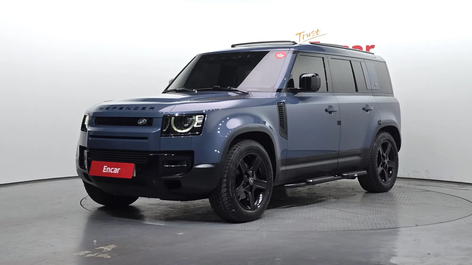 Land Rover Defender (L663) 110 D250 SE 2023 — photo 1 sur 32