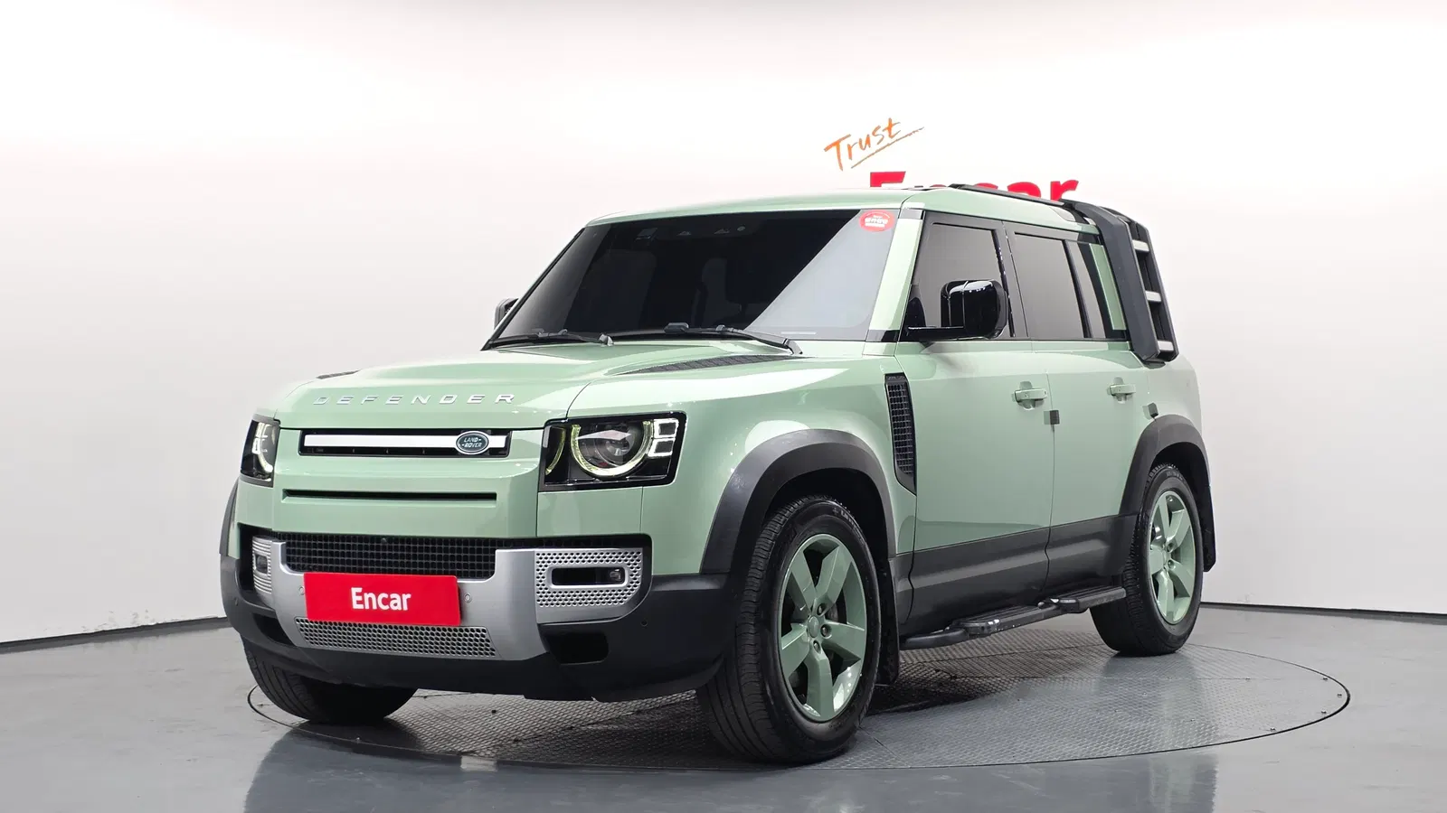 Land Rover Defender (L663) 110 D300 75th Edition 2023 — photo 1 sur 36