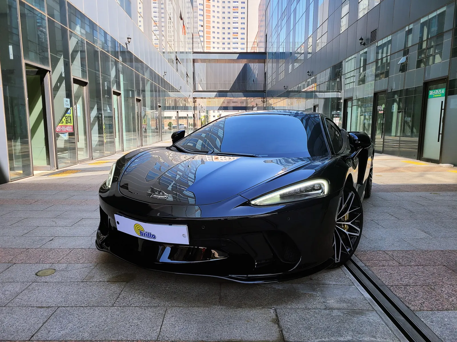 McLaren GT 4.0 2022 — photo 1 sur 26