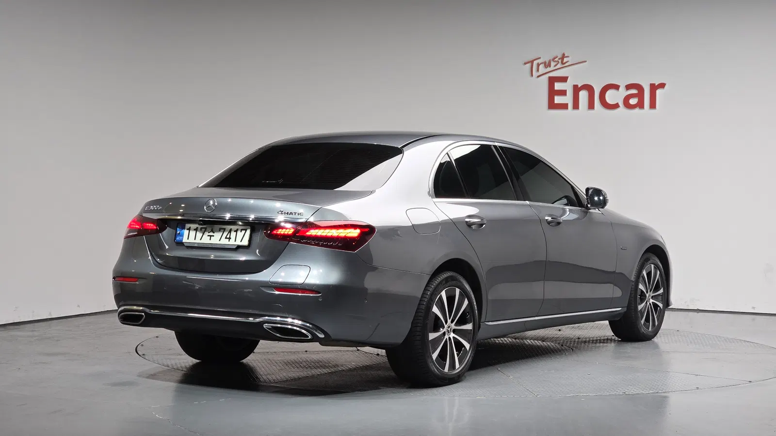 Mercedes-Benz Classe E E300e 4MATIC Exclusive (W213) 2021 — photo 1 sur 30