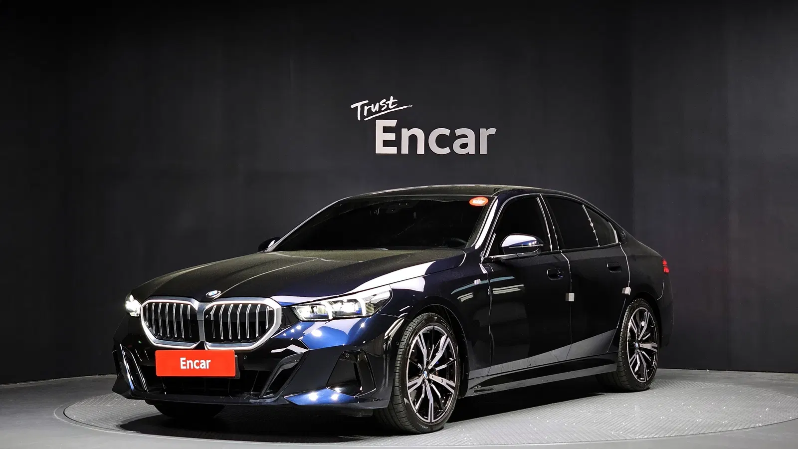 BMW Série 5 (G60) 530i xDrive M Sport 2024 — photo 1 sur 36
