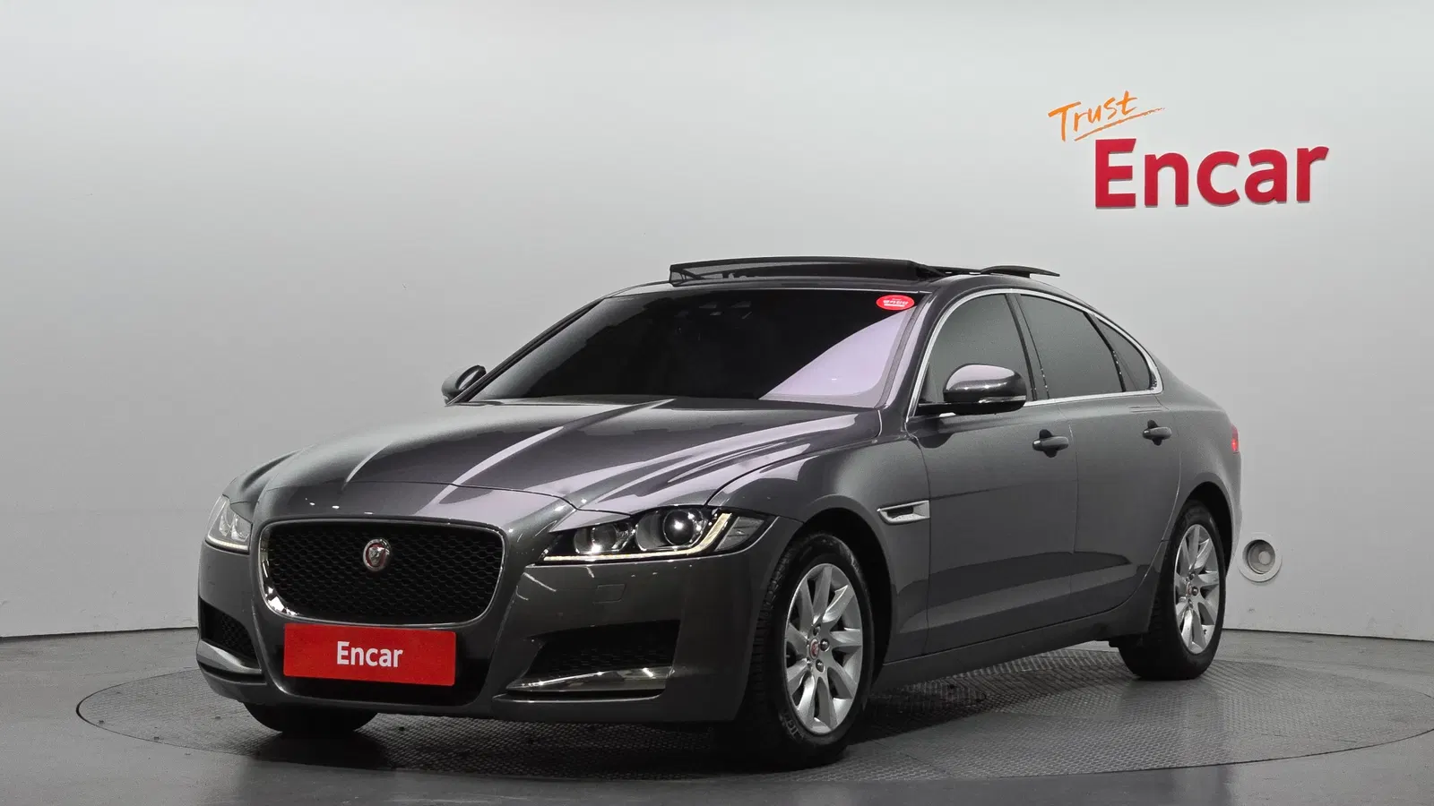 Jaguar XF (X260) 25t Prestige 2016 — photo 1 sur 20