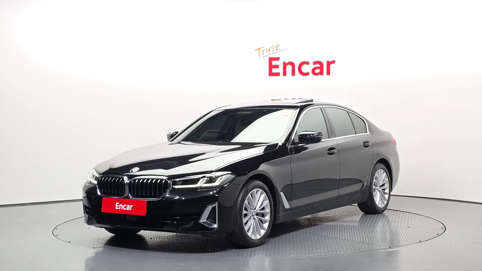 BMW Série 5 (G30) 530i Luxury 2022 — photo 1 sur 31