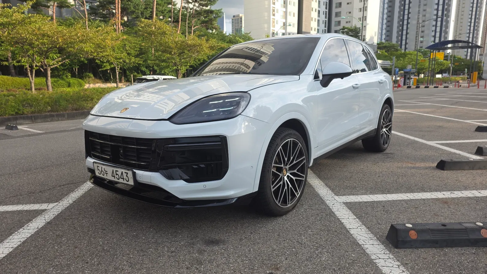 Porsche Cayenne 4.8 S 2011 — photo 1 sur 26