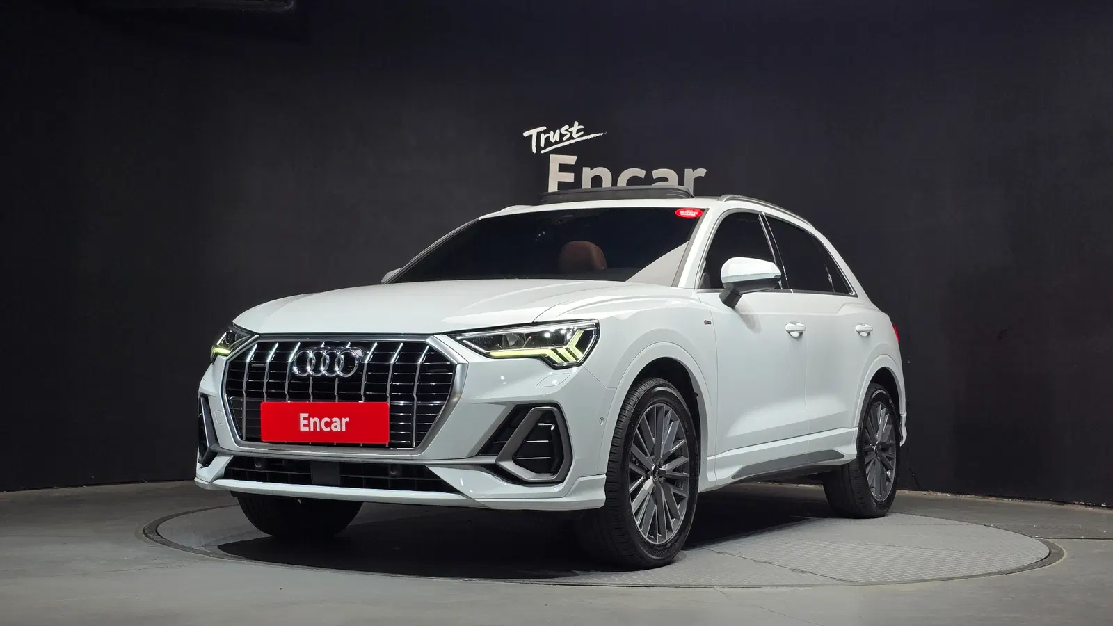 Audi Q3 (F3) 35 TDI Quattro Premium 2022 — photo 1 sur 26