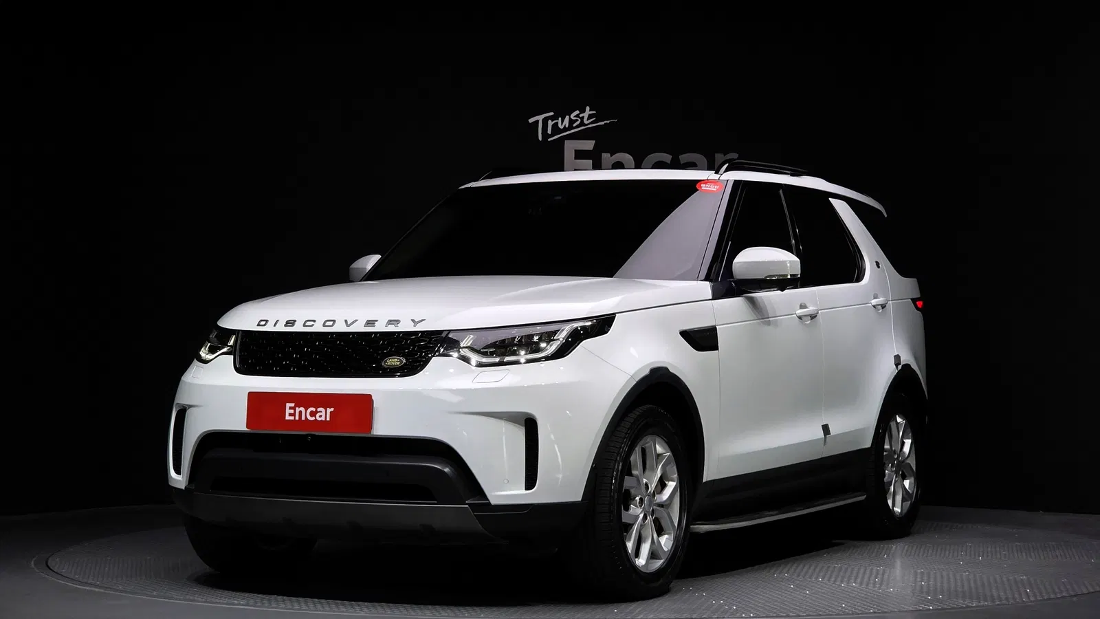 Land Rover Discovery 5 3.0 SD6 SE 2019 — photo 1 sur 37