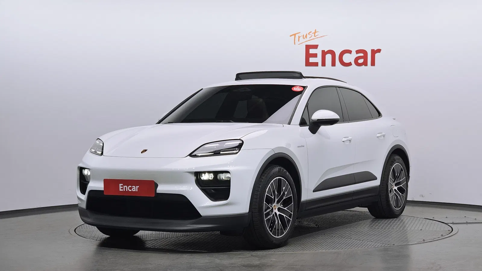 Porsche Macan EV Base 2025 — photo 1 sur 20