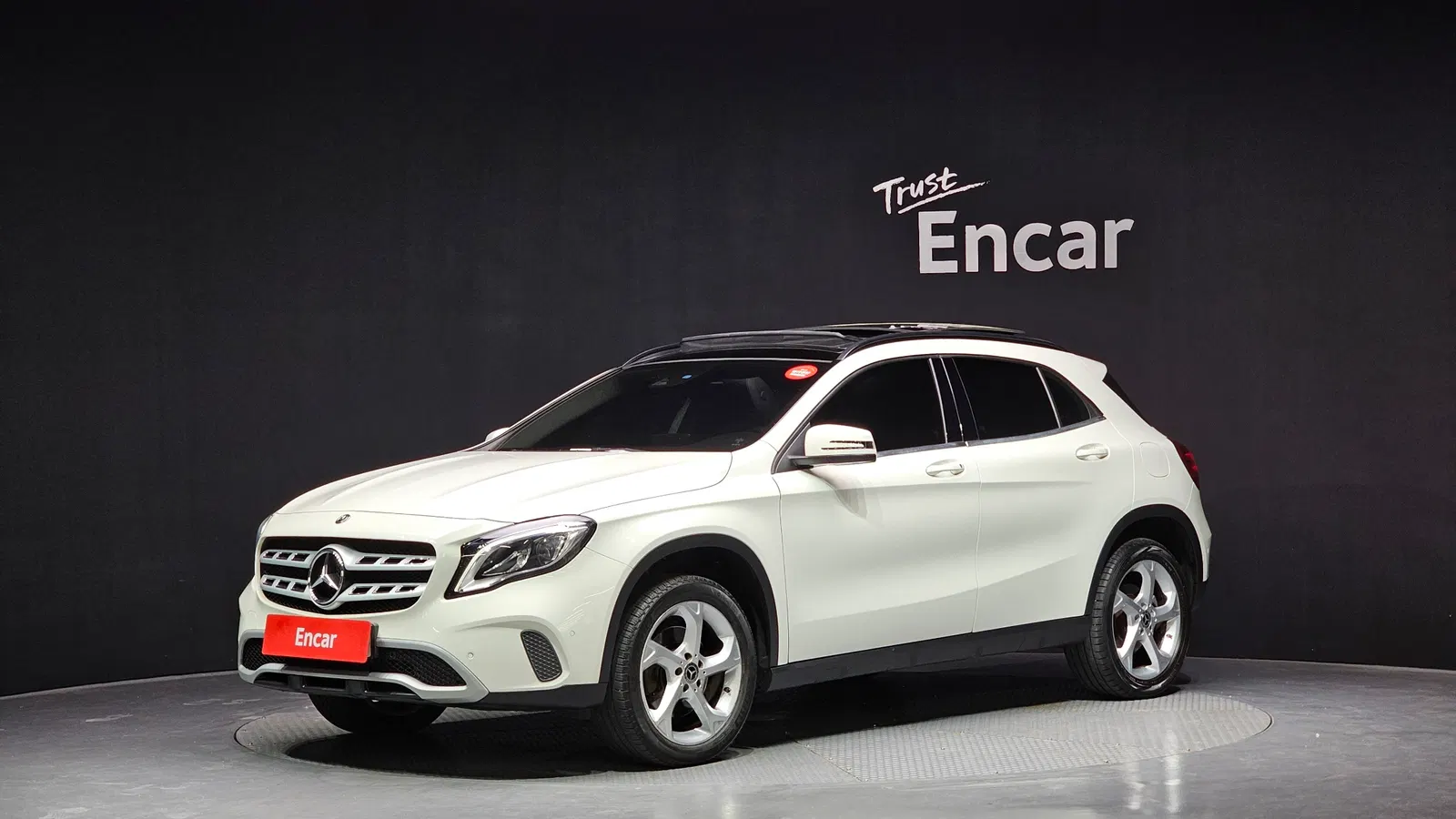 Mercedes-Benz GLA GLA220 (X156) 2018 — photo 1 sur 20